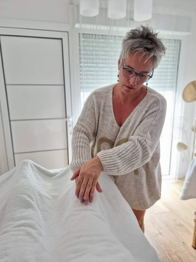 Zoonekynd Natacha Massage Energetique Au Lege Cap Ferret Realisation 77